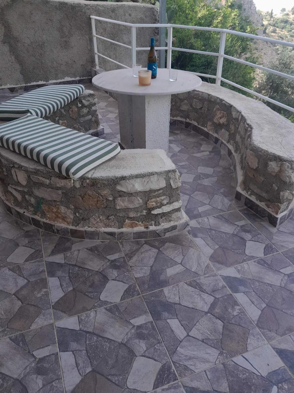 Sofia'S Rooms Himara Zewnętrze zdjęcie